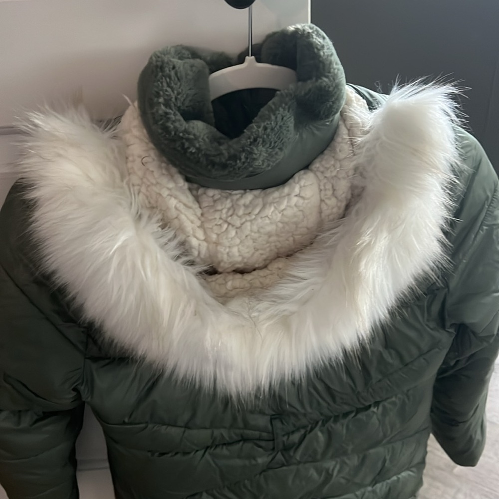 Girls Sherpa lined puffer coat